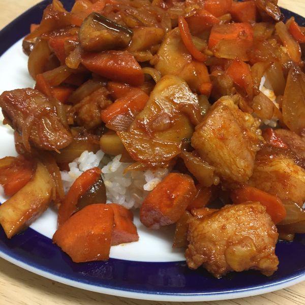 簡易的韓式辣炒豬五花：Claire Lee 一起做