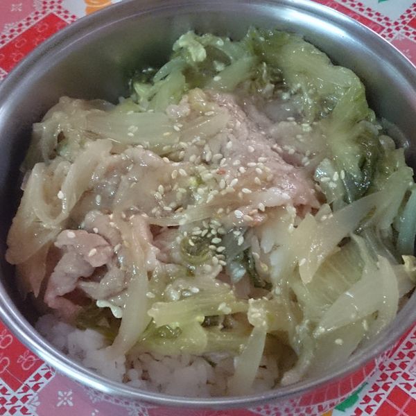 日式丼飯豬肉片：Yi Hsiang Huang 一起做