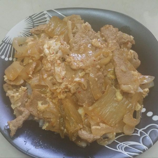 泡菜豬肉蓋飯：Jessica Kuo 一起做