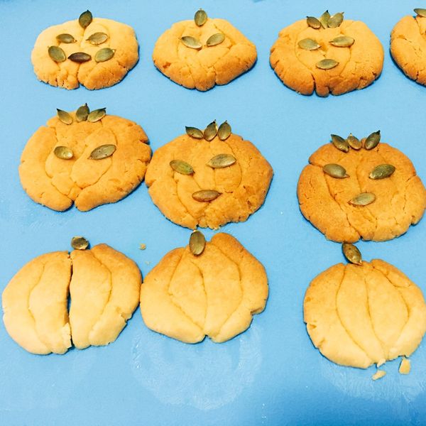 萬聖節南瓜酥餅❤! : WuTa一起做