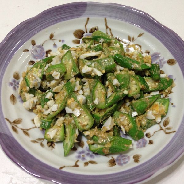 鹹蛋炒秋葵：人妻廚房日誌-Mandy 一起做