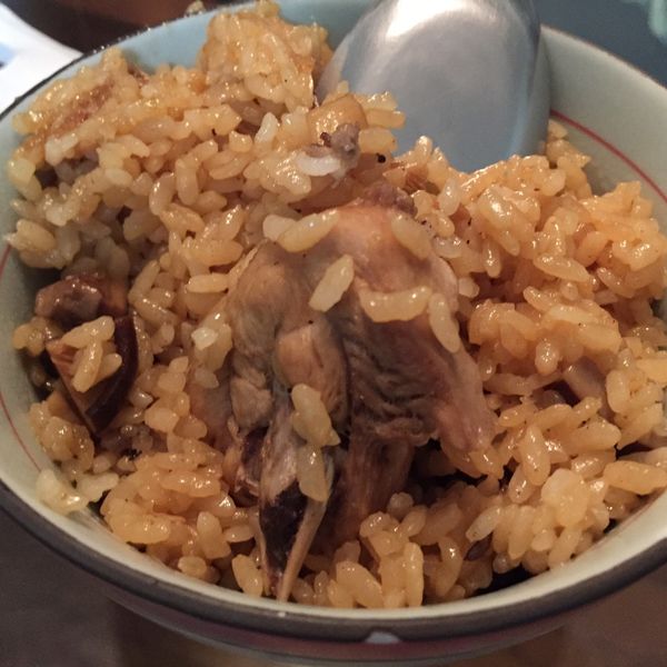 香菇麻油雞飯：Helen 一起做