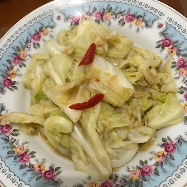 清炒高麗菜：吳小花 一起做