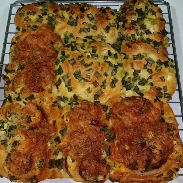 Mimi♥培根蔥油捲◎培根蔥油麵包 : Kai Ting一起做