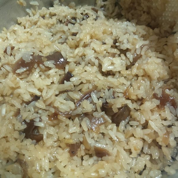 酒香桂圓米糕(電鍋版）：賴淑芬 一起做