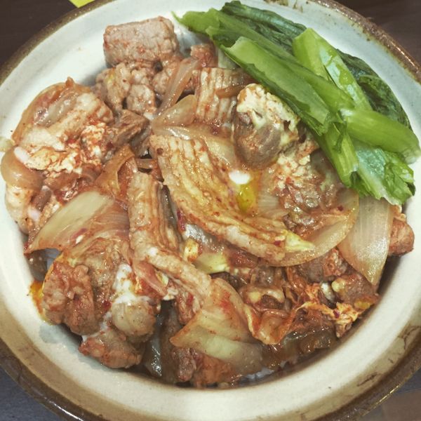 泡菜豬肉蓋飯：Toyou Yang 一起做