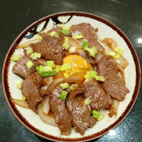 超方便！無骨牛小排蓋飯：花若蜜 一起做