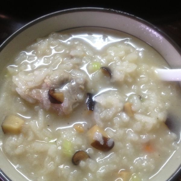 立秋芋頭香菇粥：Monkey3 一起做