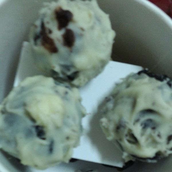 超簡單巧克力球，三個步驟、三種材料：Lucy  一起做