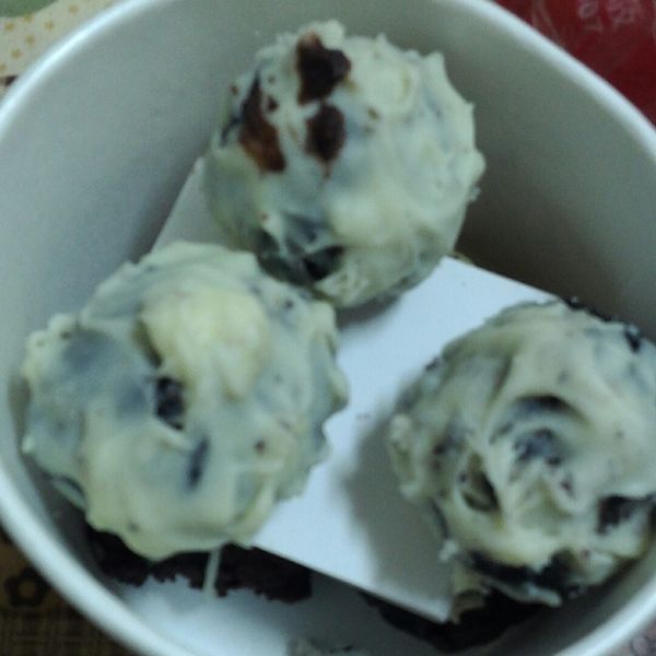 超簡單巧克力球，三個步驟、三種材料：Lucy  一起做