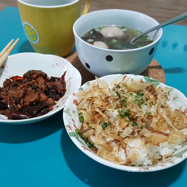 猫まんま(貓飯) + 丸子味噌湯:大涵煮廚 一起做