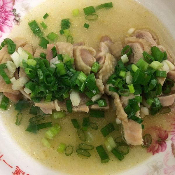 香蔥雞。台灣菸酒純米料理米酒：Chiafan Chen 一起做