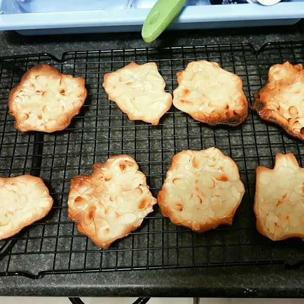 【烤箱甜點】一次就成功的杏仁瓦片：Nicole Chang 一起做