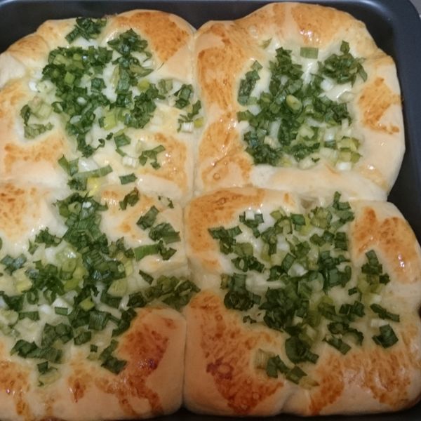 蔥花麵包 : 溜小魚一起做