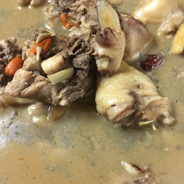 麻油雞~~~補身~~~：Tammy Hung Hung 一起做