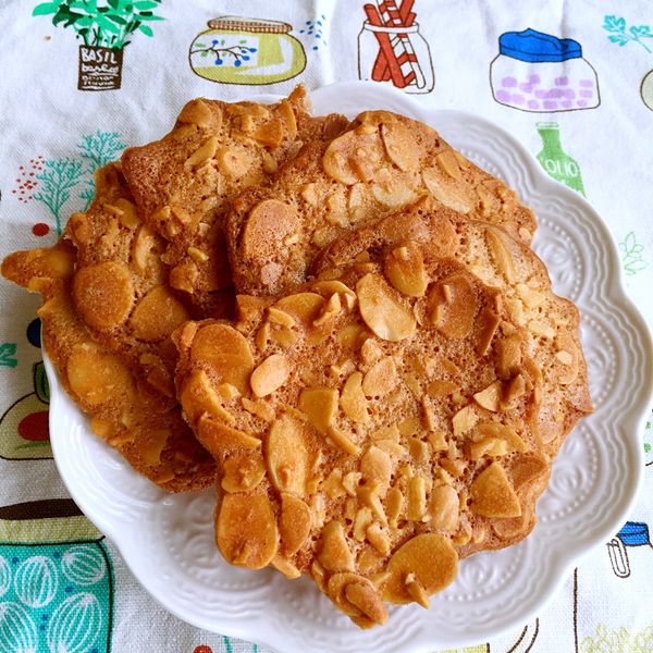 香、酥、脆的杏仁瓦片：YiShan Yang 一起做