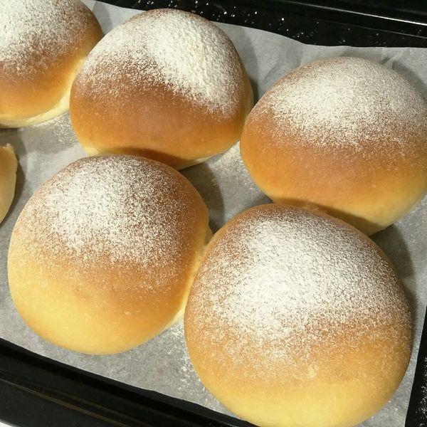 超鬆軟煉乳餐包：Amber Chang 一起做