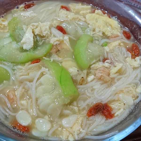 初秋暖心料理～麻油絲瓜蛋麵線 : Ysanne一起做