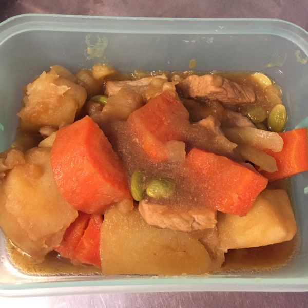 馬鈴薯燉肉(一鍋到底)：MIKO 一起做