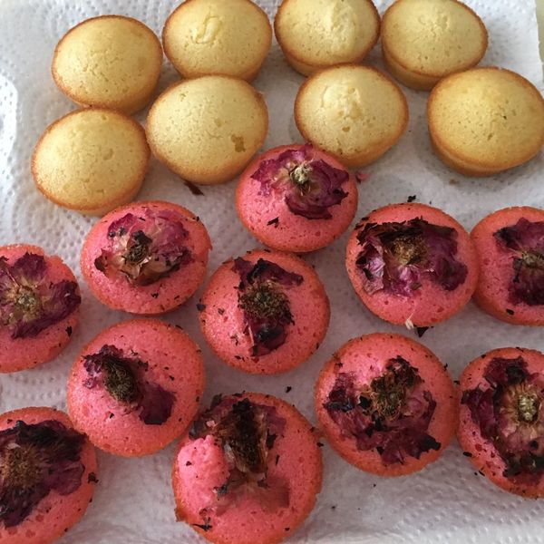 一口杏仁小蛋糕：Chui Na Chung 一起做