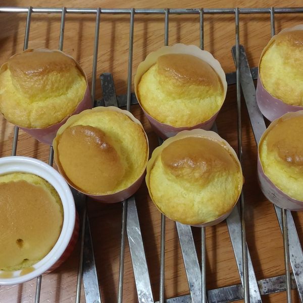 蜂蜜杯子蛋糕(無油無泡打粉低糖)(影音) : 毛毛一起做