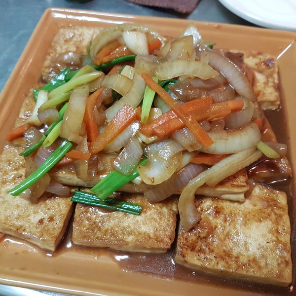洋蔥燒豆腐 : 蔡小魚一起做