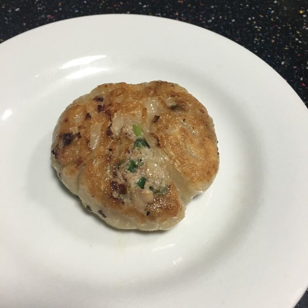 爆汁手工豬肉餡餅 燙麵 示範影音：吳依穎 一起做