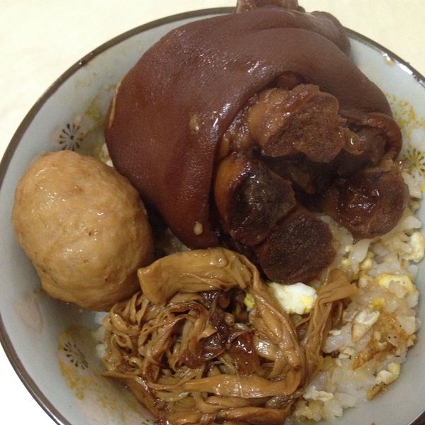 黑糖滷豬腳_電鍋料理 零廚藝 : 月虹一起做