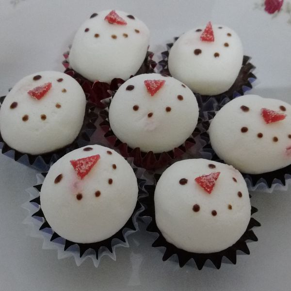 【雪人棉花糖巧克力】：蔡麗惠 一起做