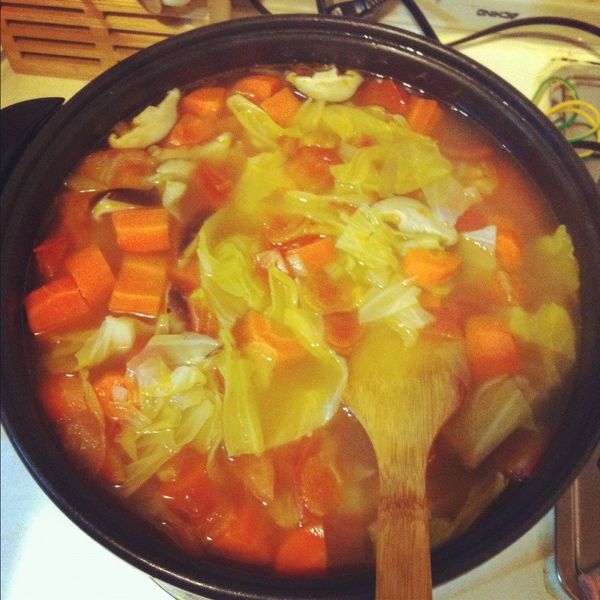 【妮小娜隨性煮】低卡蔬菜湯：Rebecca Chang 一起做