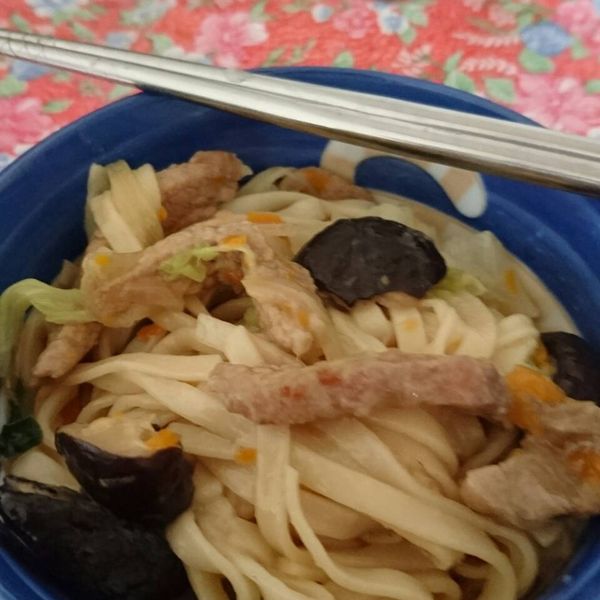 肉絲炒麵(台式) - {家常經典} : Hsieh Jia Ling一起做