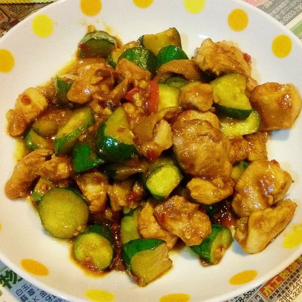 快速辣子雞丁 : Ruer Wang一起做