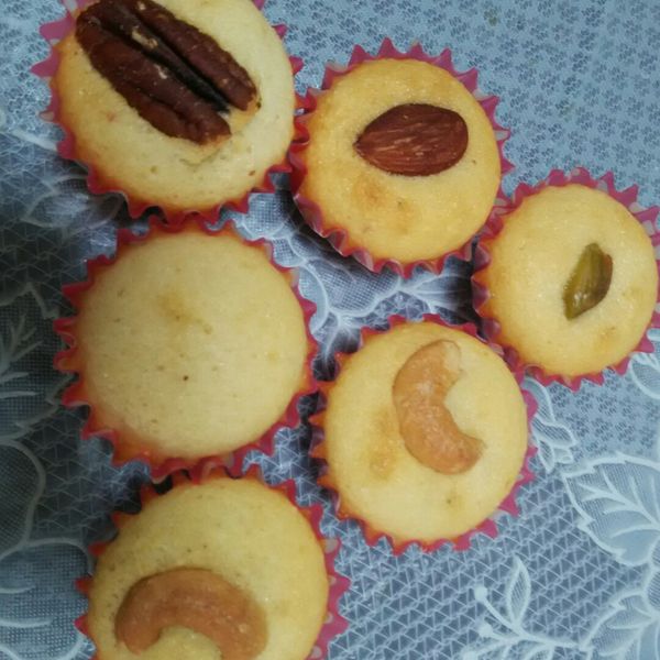 一口杏仁小蛋糕：Vicki Lai 一起做