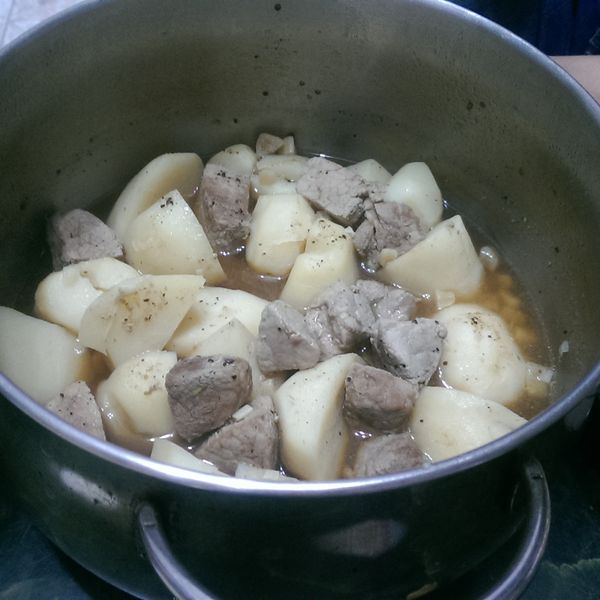 馬鈴薯燉豬肉 : Joey  Ho一起做