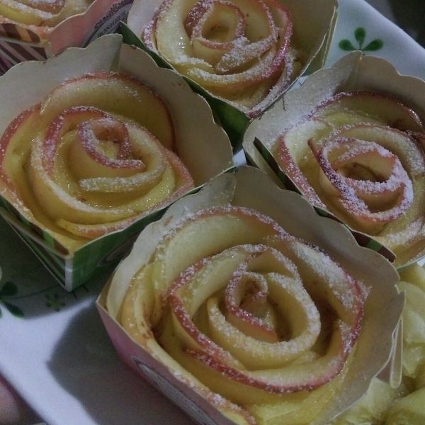 蘋果起酥玫瑰花【家樂福廚神大賽2015】：Huang Mila 一起做