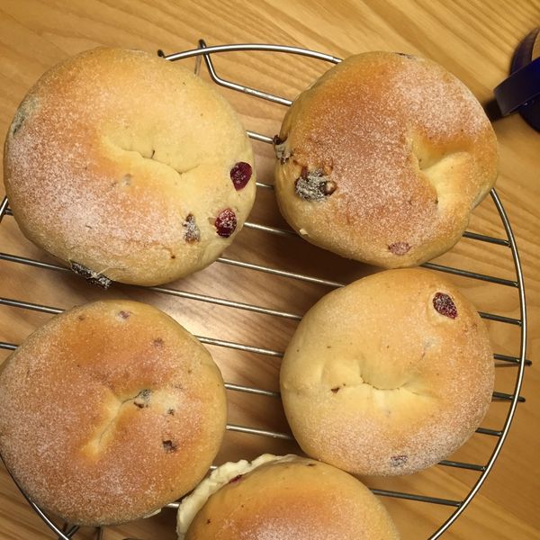 【香濃柔軟】蔓越莓奶油乳酪麵包捲：Felicia Liou 一起做