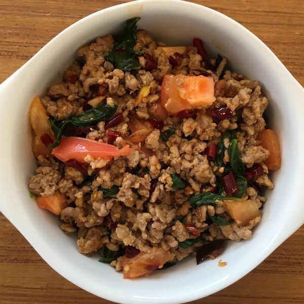 扒完三碗飯! 泰式打拋豬 食譜 : 鄭修婷一起做