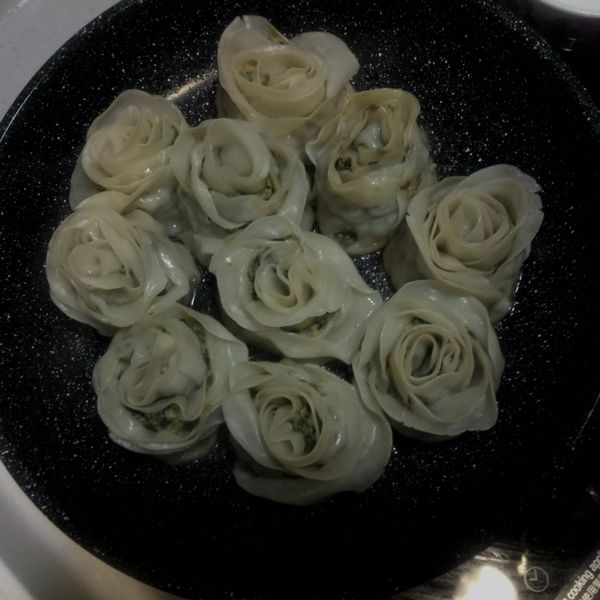 玫瑰花煎餃：kara 一起做