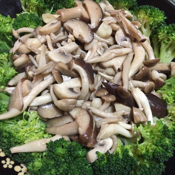 花團錦簇~百菇椰菜 簡易版 淬釀開運年菜：Jiuncen Liu 一起做