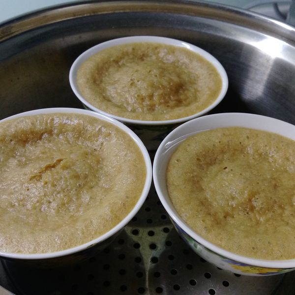 黑糖酵母發糕(電鍋版，無泡打粉)：Hy Kuan 一起做