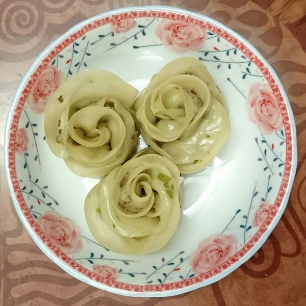 玫瑰花煎餃：ピーン🍴 一起做