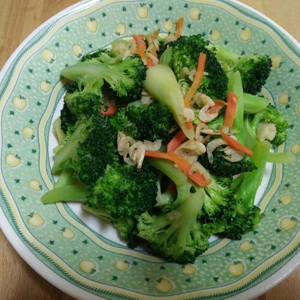 紅蘿蔔拌炒花椰菜：angelchan 一起做