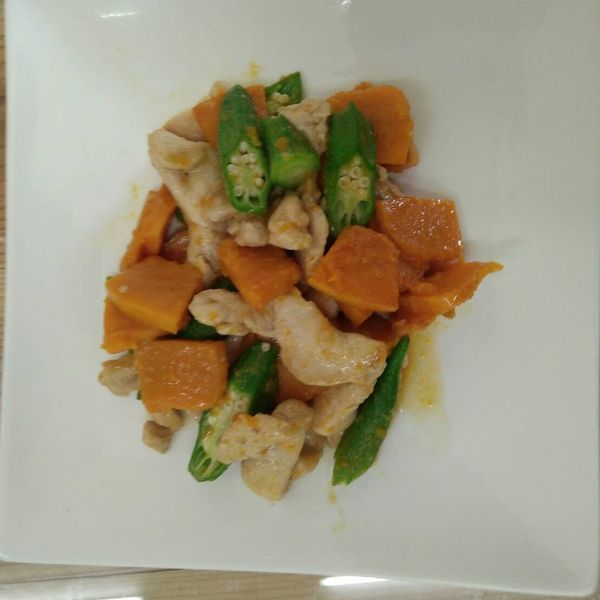 南瓜炒雞腿肉：angelchan 一起做