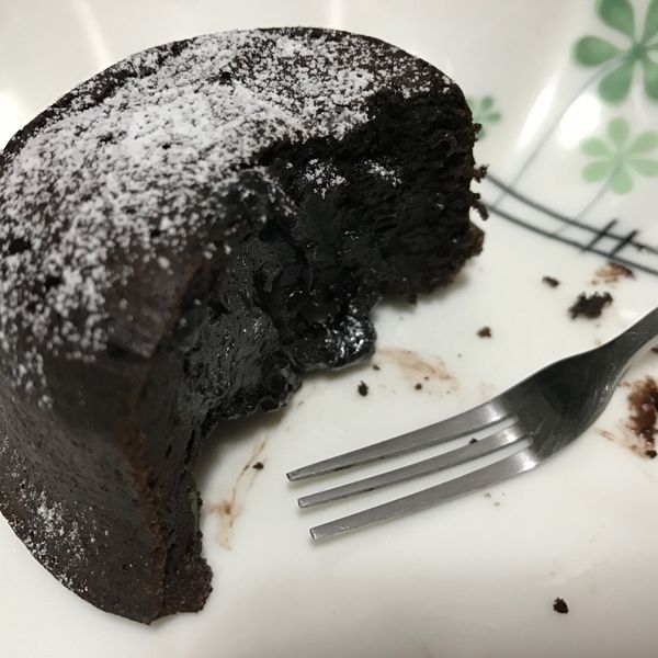 《應景情人節》法式巧克力熔岩蛋糕:Zoe Pan 一起做