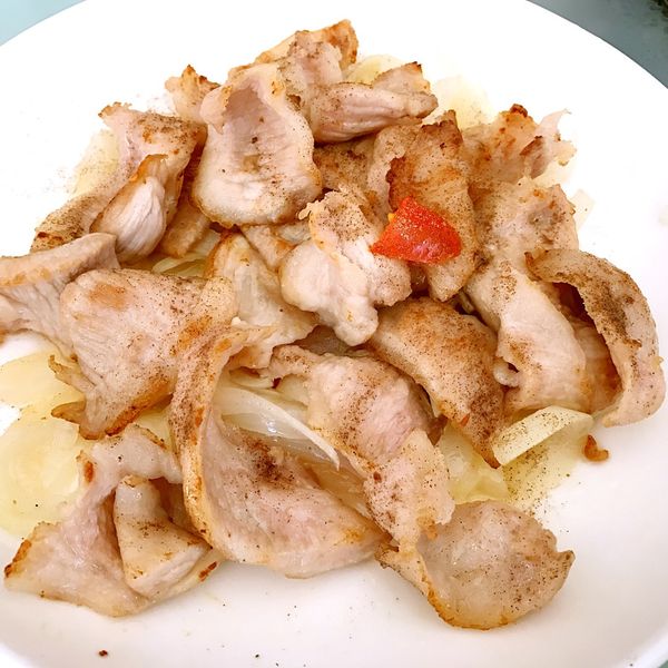 洋蔥炒豬肉片 : 🎵❤️❤️楊雯雯❤️❤️🎵一起做