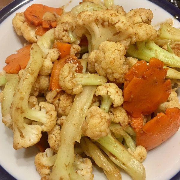 十分鐘上菜─油水炒沙茶白花椰：陳夢夢 一起做