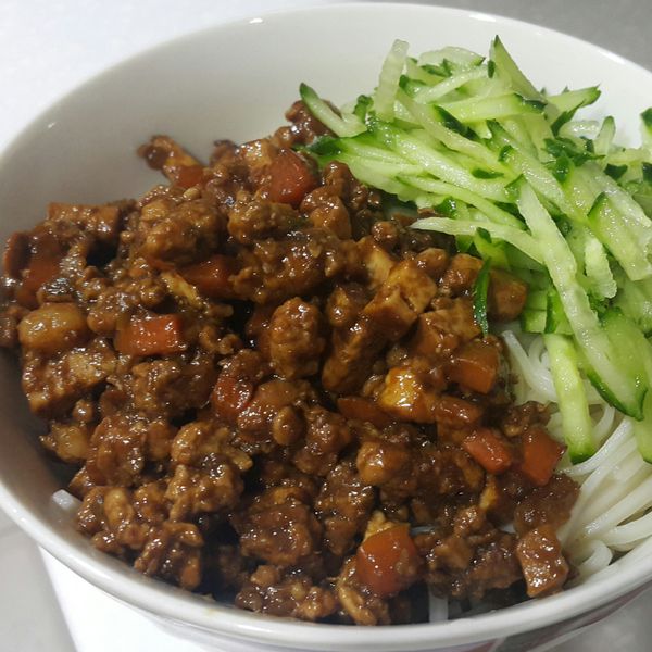 炸醬拌麵 : Yushin Yu一起做