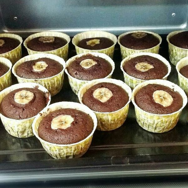「巧克力香蕉馬芬」可可香，好有飽足感! : 霓一起做