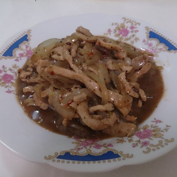 洋蔥豬：尚 蓉 一起做