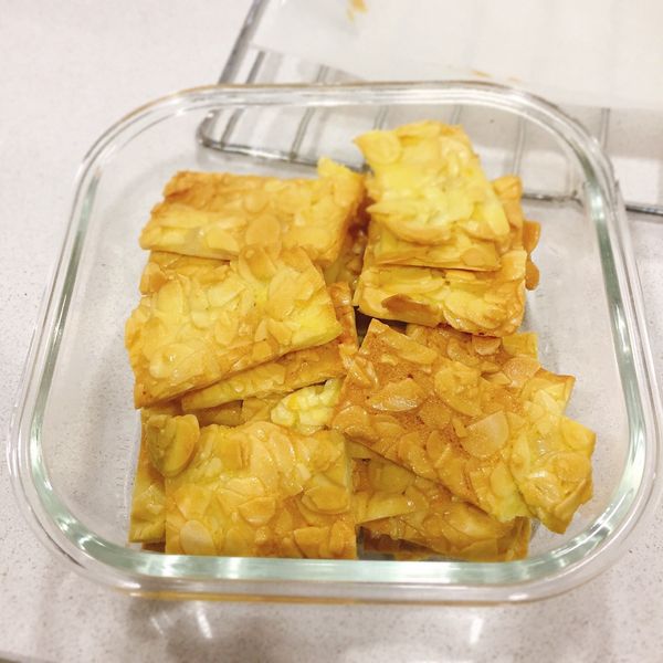 【烤箱甜點】一次就成功的杏仁瓦片：林小喵 一起做